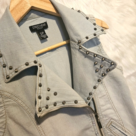 Streetwear Society Studded Faded Denim Zip-Up Vest - Picture 2 of 6